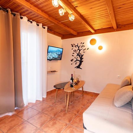 Villa Sertis Santorini Imerovigli  Exteriör bild